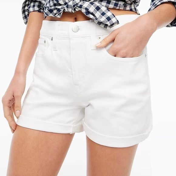 🏷️ 4/$25 J. Crew Classic Denim Shorts in White, Size 29 - Picture 1 of 9